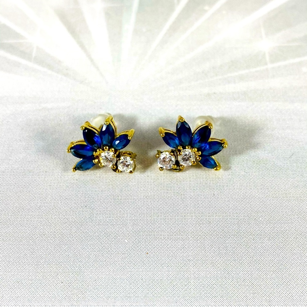 Beautiful petite vintage pierced earrings navy blue CZ’s gold Vermeil settings